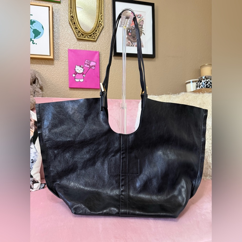 💯 Authentic ALLSAINTS Soft Black Leather Hobo. Unique, large bag!!
